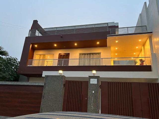Resale | 6+ BHK + Pooja Room,Servant Room,Study Room,Extra Room 3200 Sq.Ft. Independent House in Vrindavan Yojna