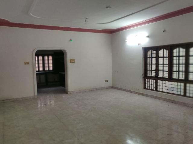 Resale | 6 BHK + Pooja Room,Servant Room,Study Room,Extra Room 441 Sq.Yd. Independent House in Khairatabad