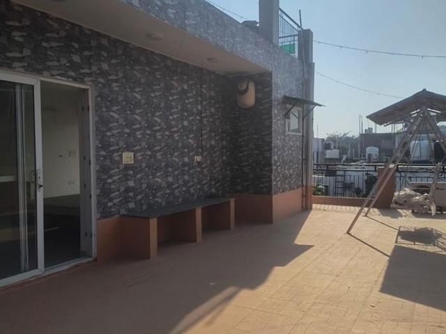 Resale | 6+ BHK + Pooja Room,Servant Room,Study Room,Extra Room 400 Sq.Yd. Apartment in Vasant Kunj