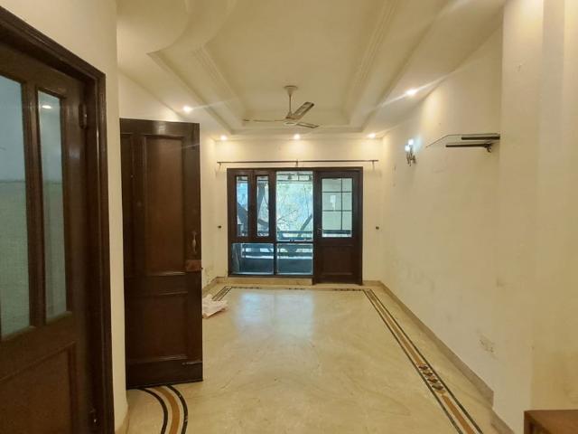 Resale | 6+ BHK + Pooja Room,Servant Room,Study Room,Extra Room 540 Sq.Ft. Villa in RBC II