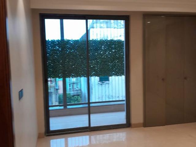 Resale | 6 BHK + Pooja Room,Servant Room,Study Room,Extra Room 550 Sq.Yd. Villa in DLF Regent House