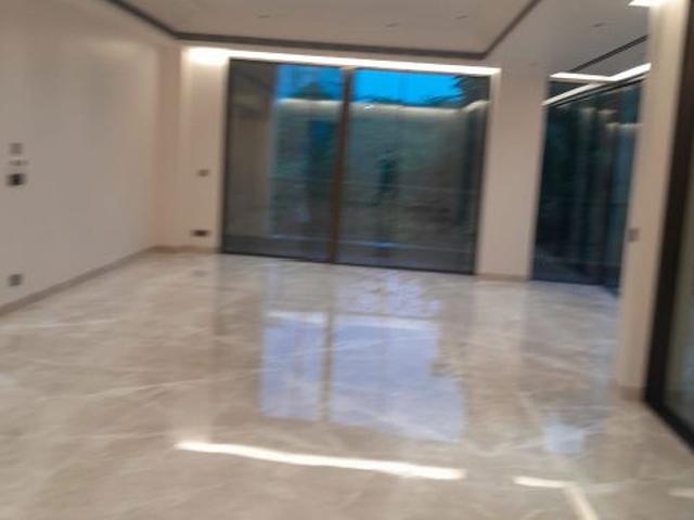 Resale | 6 BHK + Pooja Room,Servant Room,Study Room,Extra Room 850 Sq.Yd. Villa in Sushant Lok I
