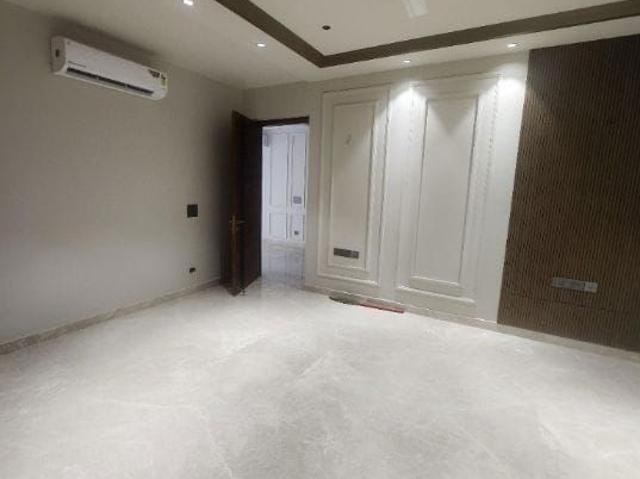 Resale | 6 BHK + Pooja Room,Servant Room,Study Room,Extra Room 800 Sq.Yd. Villa in Safdarjung Development Area