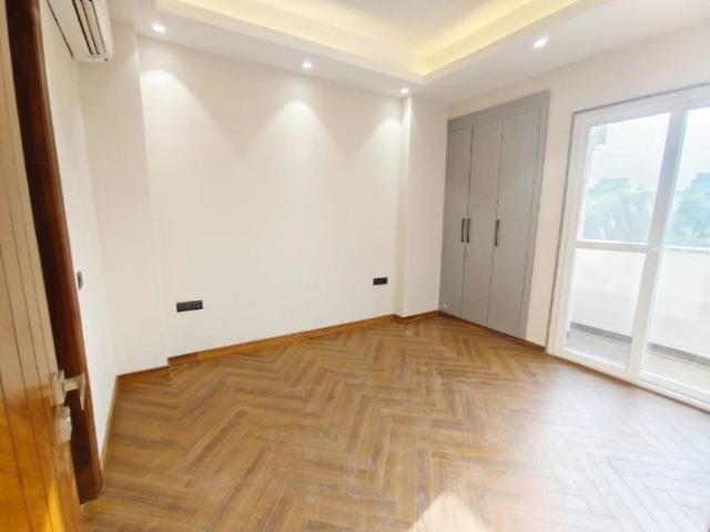 Resale | 6 BHK + Pooja Room,Servant Room,Study Room,Extra Room 800 Sq.Yd. Villa in Safdarjung Development Area