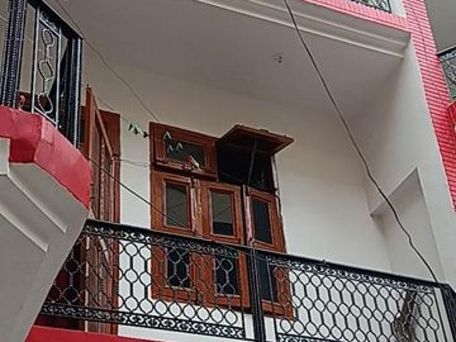 Resale | 6+ BHK + Pooja Room,Store Room 160 Sq.Ft. Independent House in Basera Apartments Sector 49