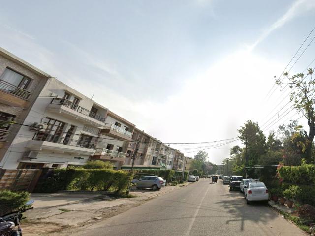 Resale | 6 BHK + Pooja Room,Store Room 200 Sq.Yd. Independent House in Sector 23