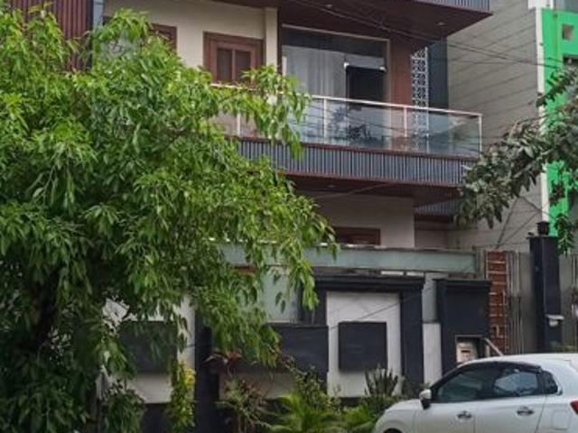 Resale | 6+ BHK + Pooja Room,Study Room,Basement 230 Sq.Mt. Villa in Sector 100