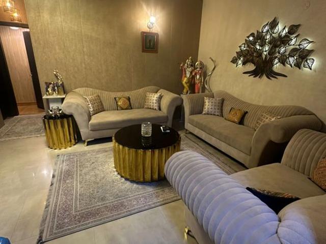 Resale | 6 BHK + Pooja Room,Study Room,Extra Room 7000 Sq.Ft. Villa in Unitech Espace Nirvana Country