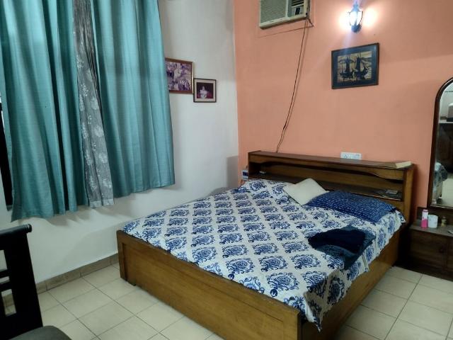 Resale | 6 BHK + Pooja Room,Study Room,Store Room 180 Sq.Mt. Independent House in Sector 19