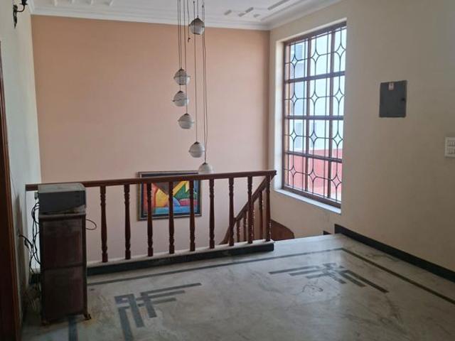 Resale | 6 BHK + Pooja Room,Study Room 112 Sq.Mt. Villa in Sector 19