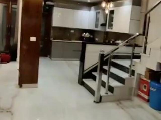 Resale | 6+ BHK + Pooja Room,Study Room 220 Sq.Mt. Independent House in Sector 20