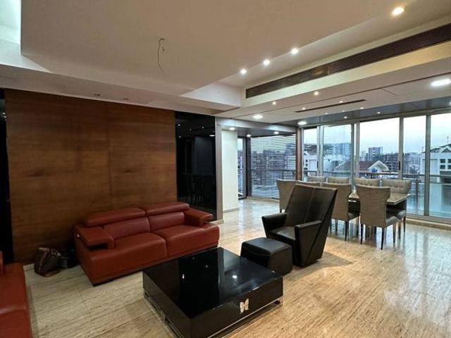 Resale | 6+ BHK + Pooja Room,Study Room 3000 Sq.Ft. Apartment in Mayfair Kumkum