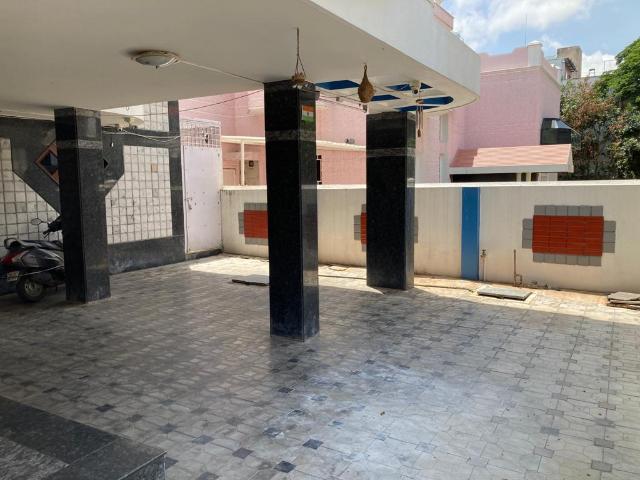 Resale | 6+ BHK + Pooja Room,Study Room 8400 Sq.Ft. Villa in RT Nagar