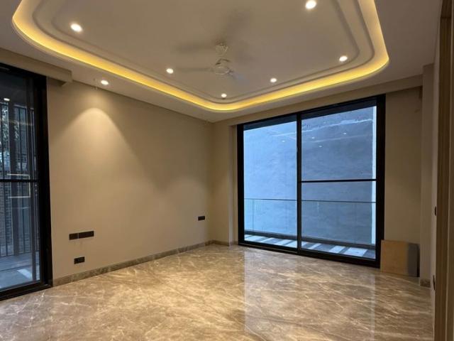 Resale | 6 BHK + Prayer Room,Servant Room,Study Room,Extra Room 804 Sq.Yd. Villa in Civil Lines
