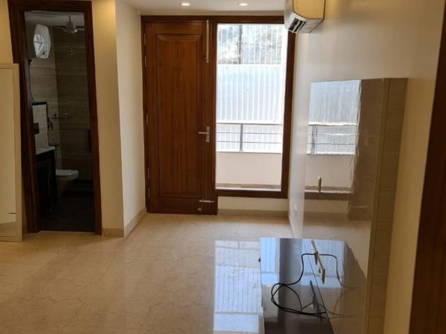 Resale | 6+ BHK + Prayer Room,Servant Room,Study Room,Extra Room,Basement,Store Room 6000 Sq.Ft. Villa in Unitech The Residences Sector 33