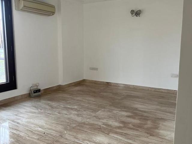 Resale | 6 BHK + Prayer Room,Servant Room,Study Room,Extra Room,Basement,Store Room 800 Sq.Yd. Independent House in Maharani Bagh