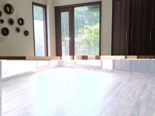 Resale | 6+ BHK + Prayer Room,Servant Room,Study Room,Extra Room,Basement,Store Room 806 Sq.Yd. Independent House in Maharani Bagh