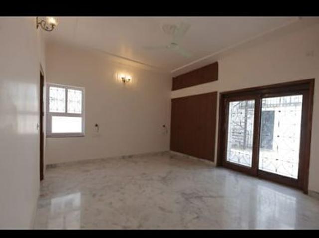 Resale | 6 BHK + Prayer Room,Servant Room,Study Room,Extra Room,Basement,Store Room 808 Sq.Yd. Independent House in Maharani Bagh