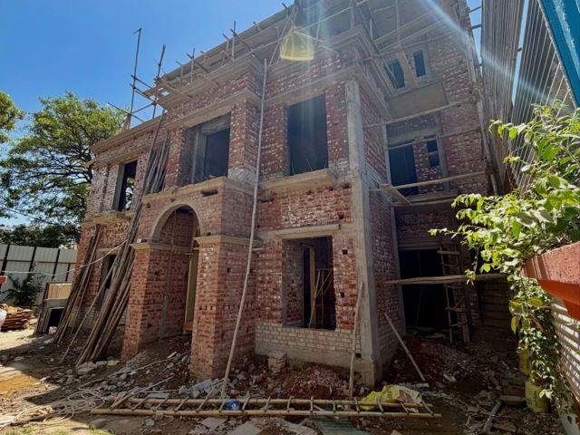 Resale | 6+ BHK + Prayer Room,Servant Room,Study Room,Extra Room,Store Room 700 Sq.Yd. Villa in Civil Lines