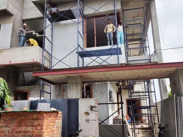 Resale | 6+ BHK + Prayer Room,Servant Room,Study Room,Extra Room,Store Room 705 Sq.Yd. Villa in Civil Lines