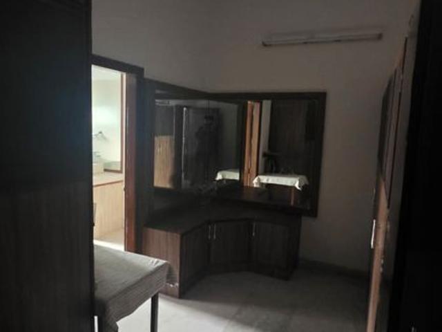 Resale | 6 BHK + Prayer Room,Servant Room 250 Sq.Yd. Independent House in Sector 34