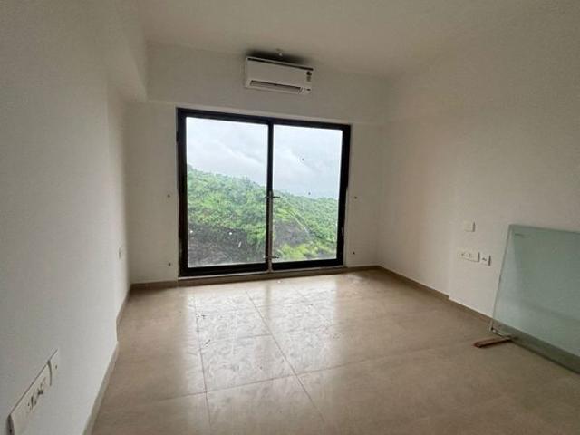Resale | 6 BHK + Prayer Room,Servant Room 3060 Sq.Ft. Apartment in Kanakia Silicon Valley