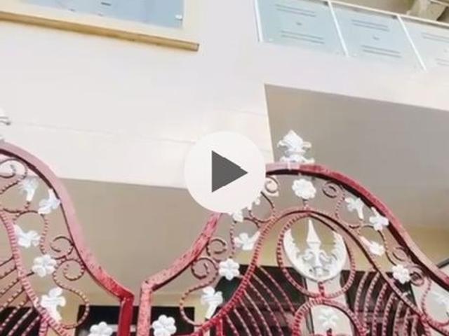 Resale | 6+ BHK + Prayer Room,Study Room,Extra Room,Store Room 100 Sq.Yd. Independent House in Sector 3