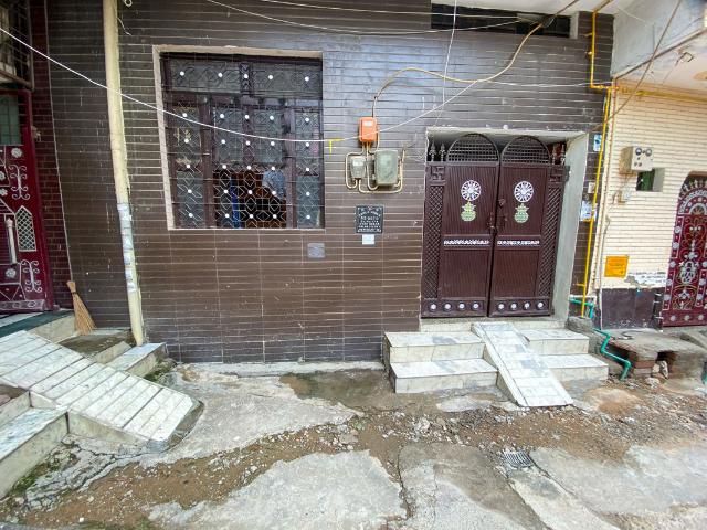 Resale | 80 Sq.Yd. Apartment in Sadh Nagar