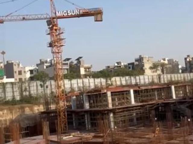 Resale | Studio + Basement 500 Sq.Ft. Apartment in Migsun Rohini Central