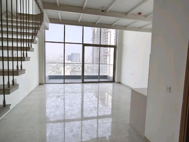Resale | Studio 1037 Sq.Ft. Apartment in M3M Skywalk