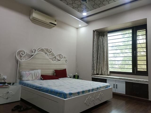 Resale | Studio 550 Sq.Ft. Apartment in Raja Park