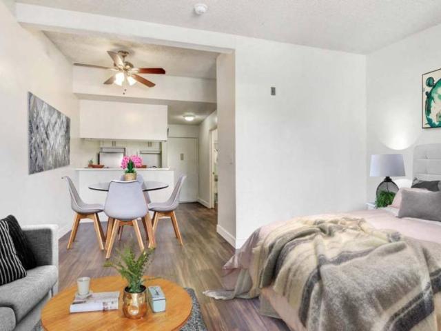 Reseda CA 91335 104485020