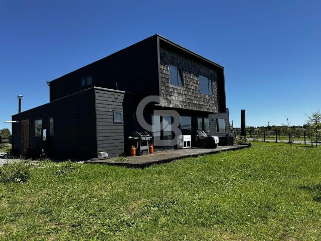 Reserva Santa Clara/Se aceptan ofertas! / 230 m2/Calidad. 4 dormitorios por 11900.00 en Puerto Varas