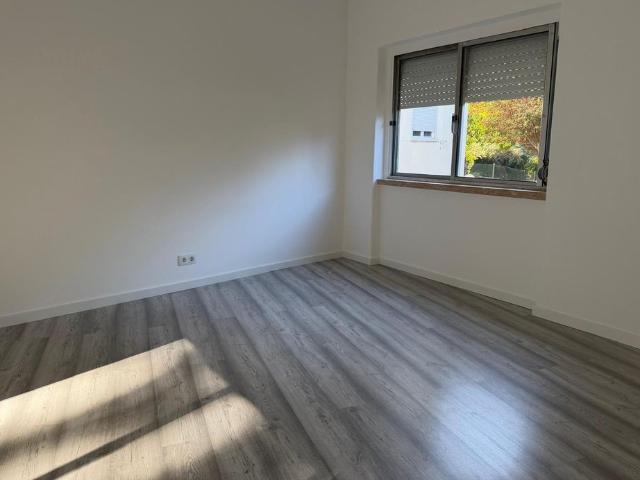 RESERVADO Apartamento T1 em Moscavide 2º andar p/ Arrendar