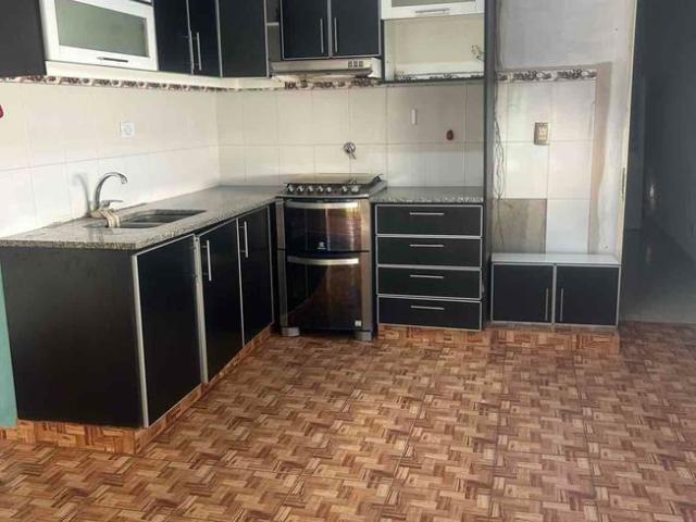 RESERVADA AMPLIA Y LUMINOSA CASA EN ALQUILER DE 5 AMBIENTES