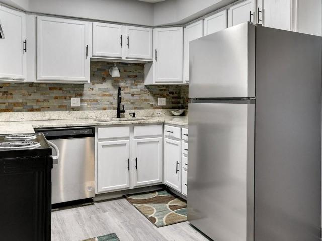 Reserve at the Knolls 2 Bedroom Apartment for Rent at 3816 N 109th Plz, Omaha, NE 68164