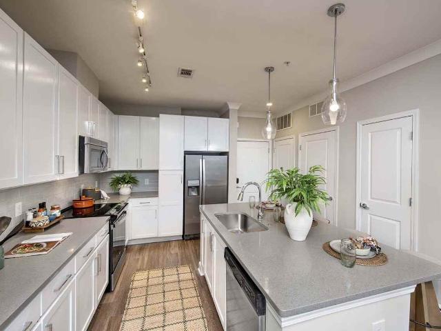 Reserve Decatur Apartments 2 Bedroom Apartment for Rent at 2600 Milscott Dr, Decatur, GA 30033