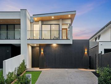 Reserve Facing Architectural Excellence and Coastal Luxury