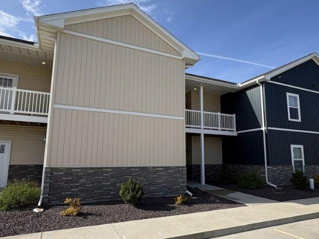 Reserve Sullivan 2 Bedroom Apartment for Rent at 1612 S Hamilton St, Sullivan, IL 61951
