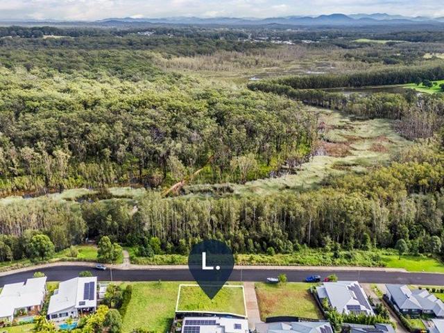 Reserve Side Land with a Stunning Natural Outlook