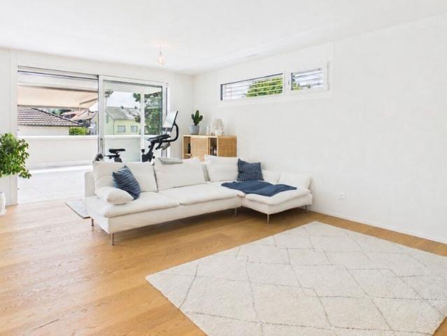 RESERVED: Exclusive 3.5 room attic apartment with spacious outdoor areas in Binningen