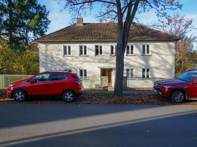 RESERVIERT. Mit Weitblick. Ehemaliges Pfarrhaus mit außergewöhnlichem Grundstück in Bad Wildungen