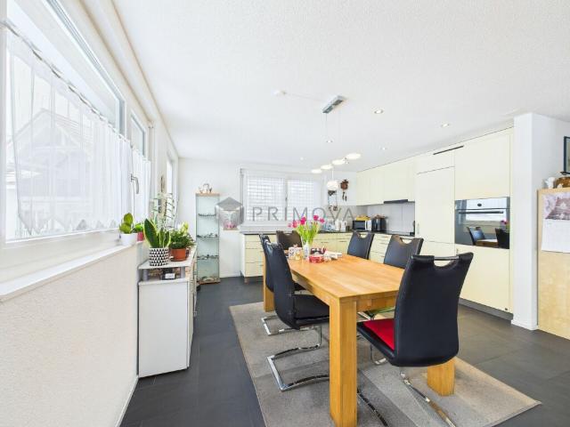 RESERVIERT Modernes Design trifft Emmentaler Idylle: Top Wohnung zu verkaufen