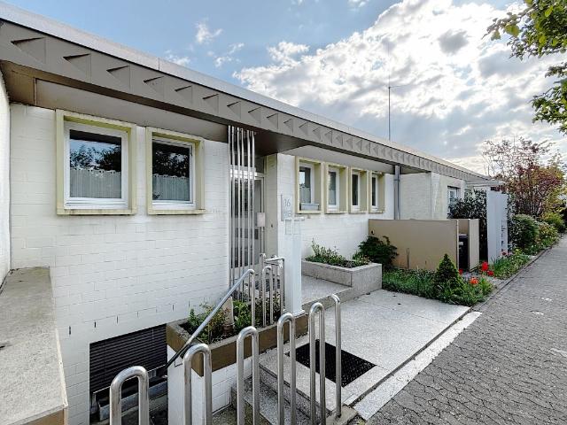 RESERVIERT* Architektenbungalow + Einliegerwohnung + separate Büroeinheit in Feldrandlage von DA Arheilgen
