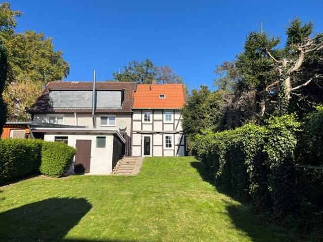 RESERVIERT* Gemütliches, renoviertes Fachwerkhaus mit großem Garten & Garage