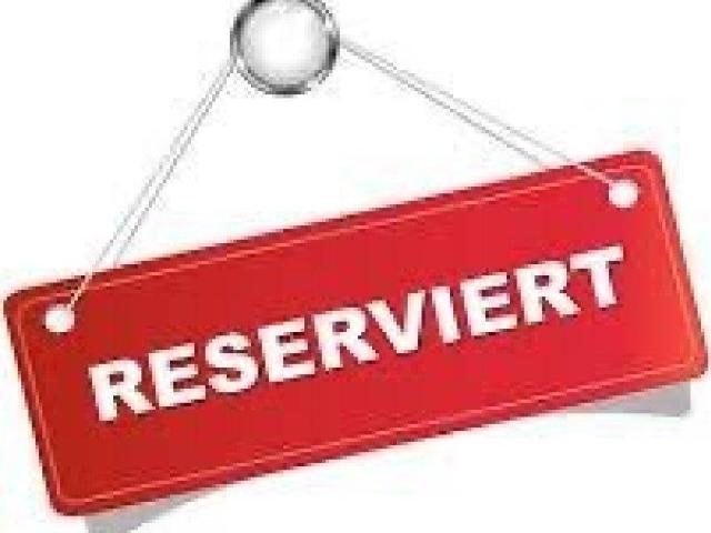 RESERVIERT ! GROSSES EINFAMILIEN HAUS MIT AUSBAU MÖGLICHKEIT NEBENGEBÄUDE GROSSER INNENHOF RUHELAGE!