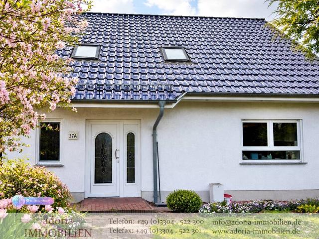 RESERVIERT * Großzügiges Einfamilienhaus in gefragter Wohnlage * herrlicher Feldblick * Seenähe