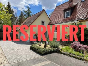 RESERVIERT Ihr privates Paradies zu zweit Stilvolles Haus mit Pool, Doppelgarage und Gartenidylle