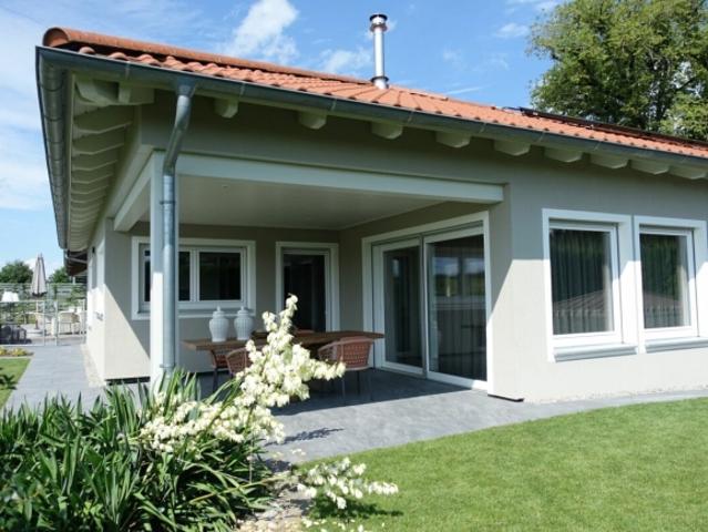 Reserviert! Reitsportimmobilie mit Haus und Reithalle