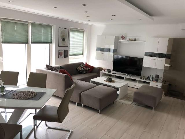 Reserviert* TOP Lage Vermietete 4 Zimmer Wohnung in Neuss Grimlinghausen